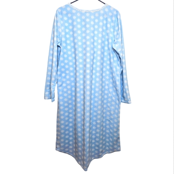 Croft and Barrow Intimates Long Sleeve Fleece Nightgown w/ Snowflake Pattern Lg - Picture 2 of 6